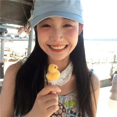 抓住她们